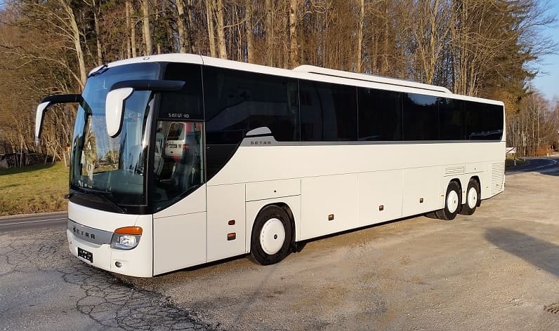 Castilla-La Mancha: Buses hire in Toledo in Toledo and Spain